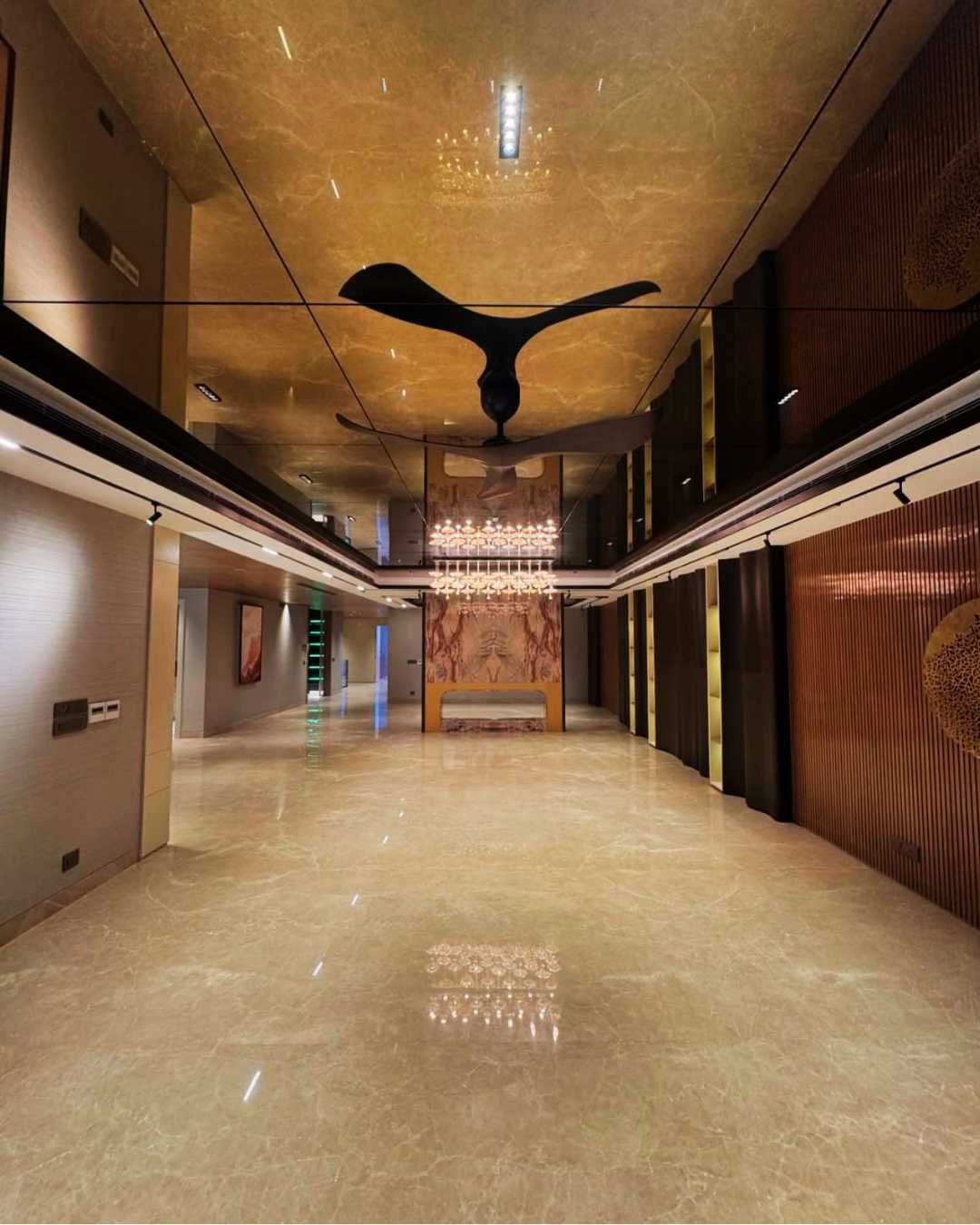 737 yards sushant lok 1 5bhk