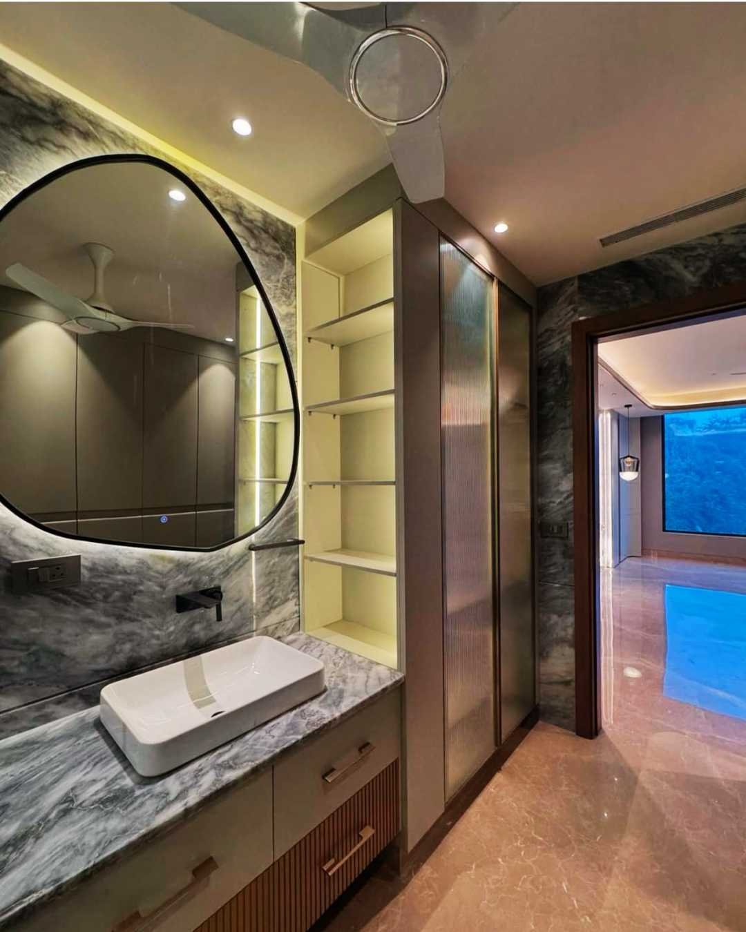 737 yards sushant lok 1 5bhk