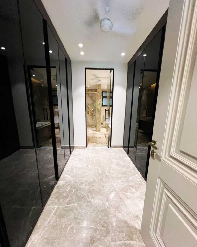 1022 sq yards dlf phase 2 5BHK