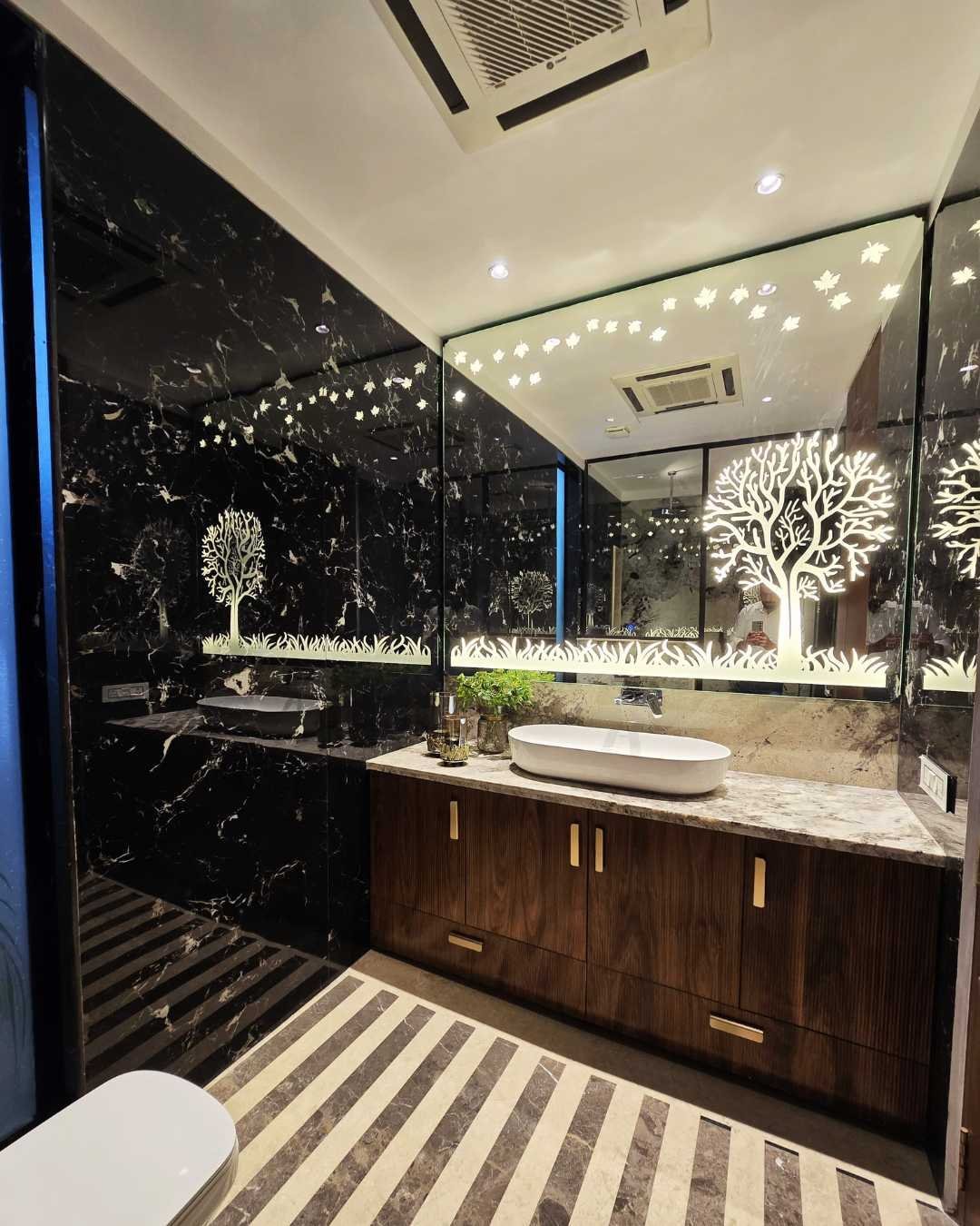 737 yards sushant lok 1 5bhk