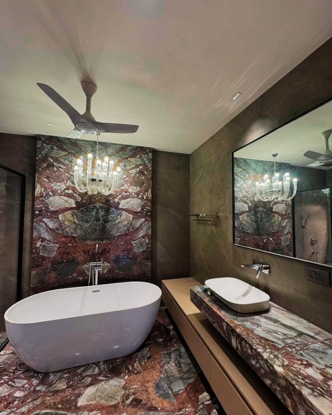 737 yards sushant lok 1 5bhk