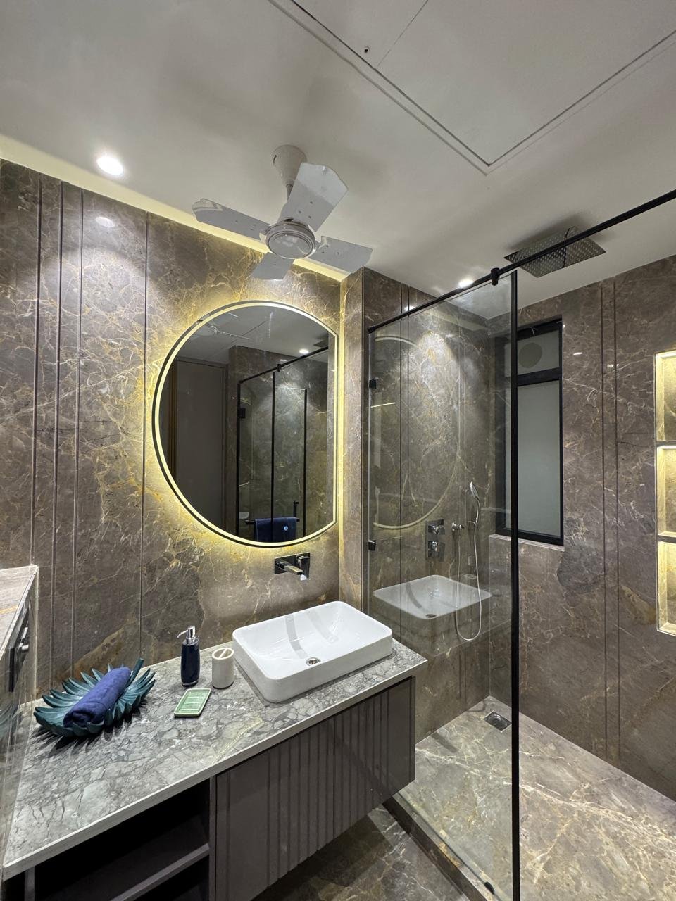 4 BHK builder floors in DLF Phase-1-4