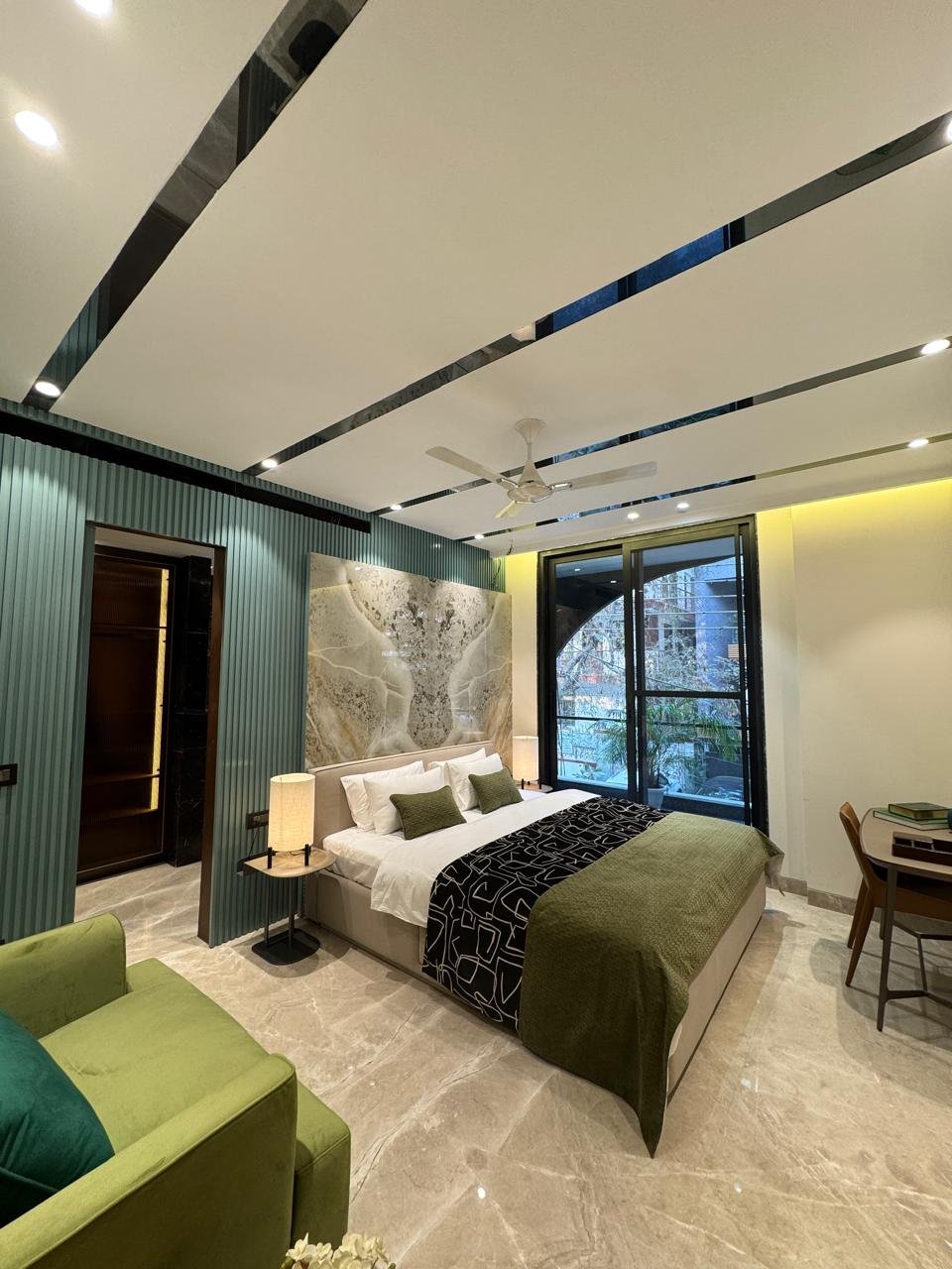 4 BHK builder floors in DLF Phase-1-6