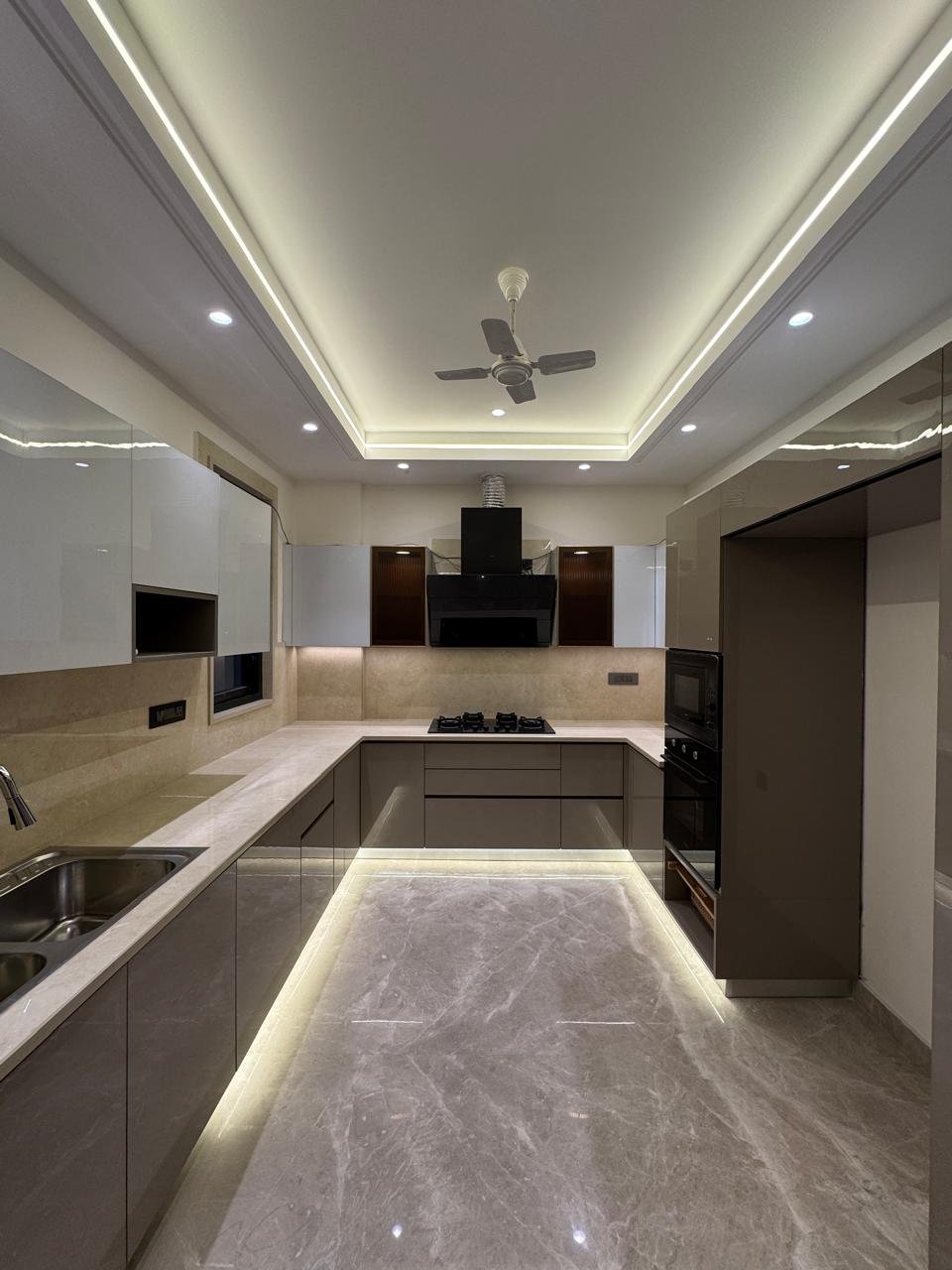 4 BHK builder floors in DLF Phase-1-7