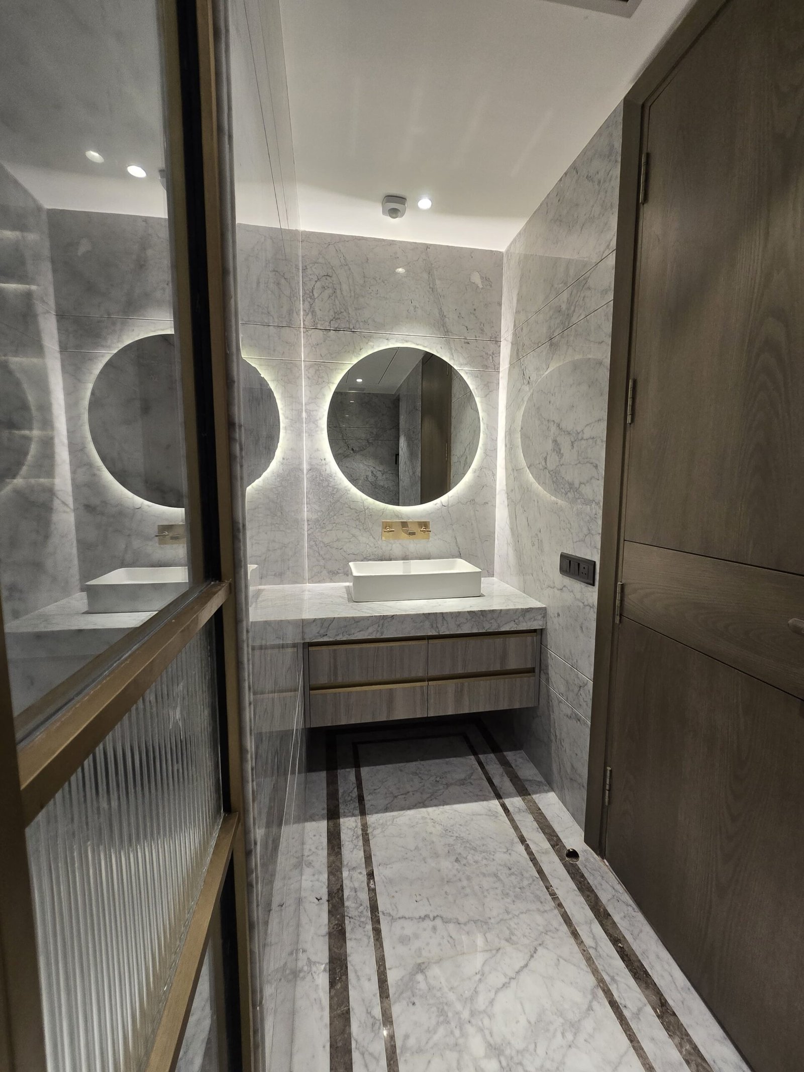 5 BHK builder floors in DLF Phase-1