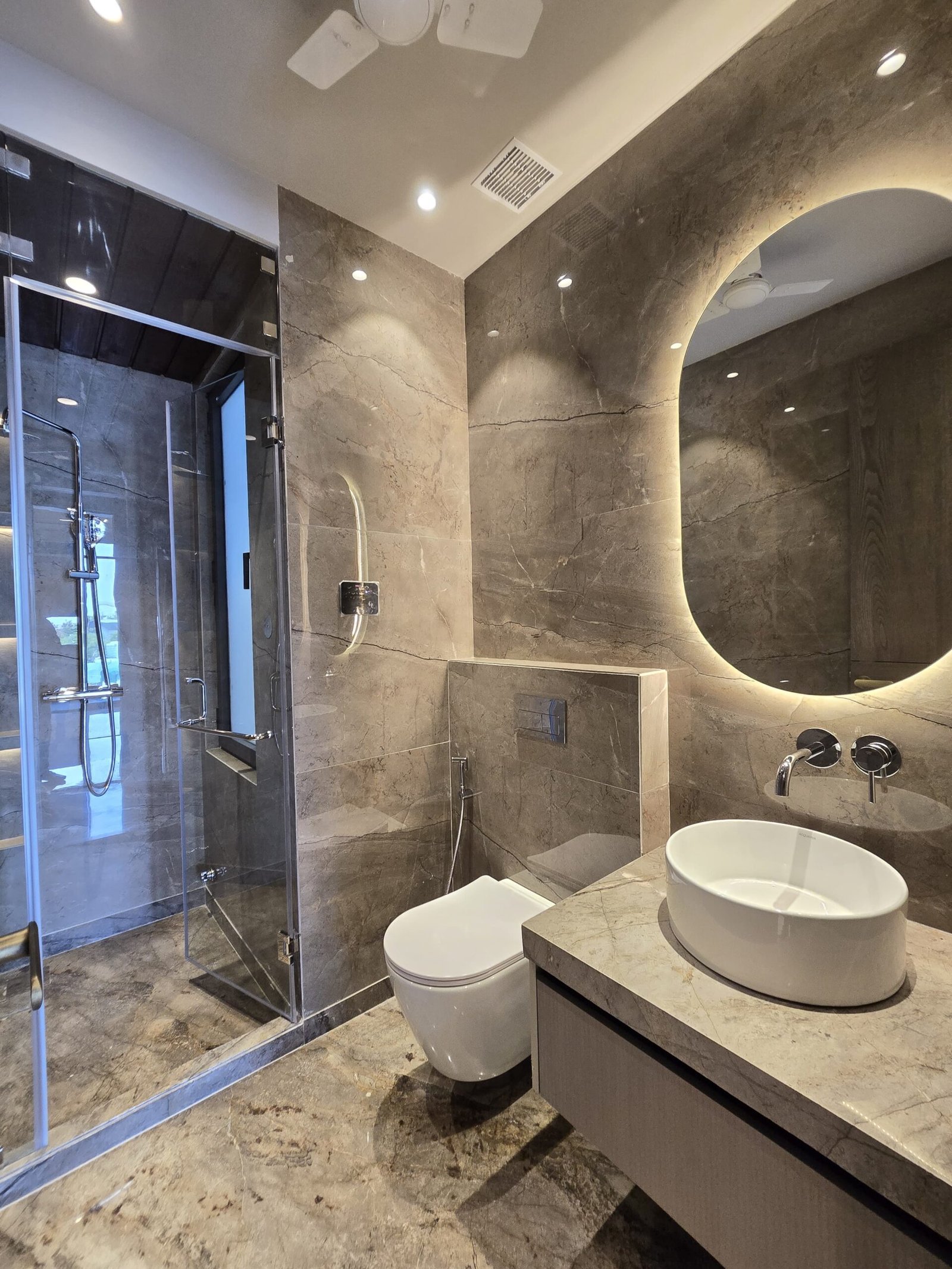 5 BHK builder floors in DLF Phase-1