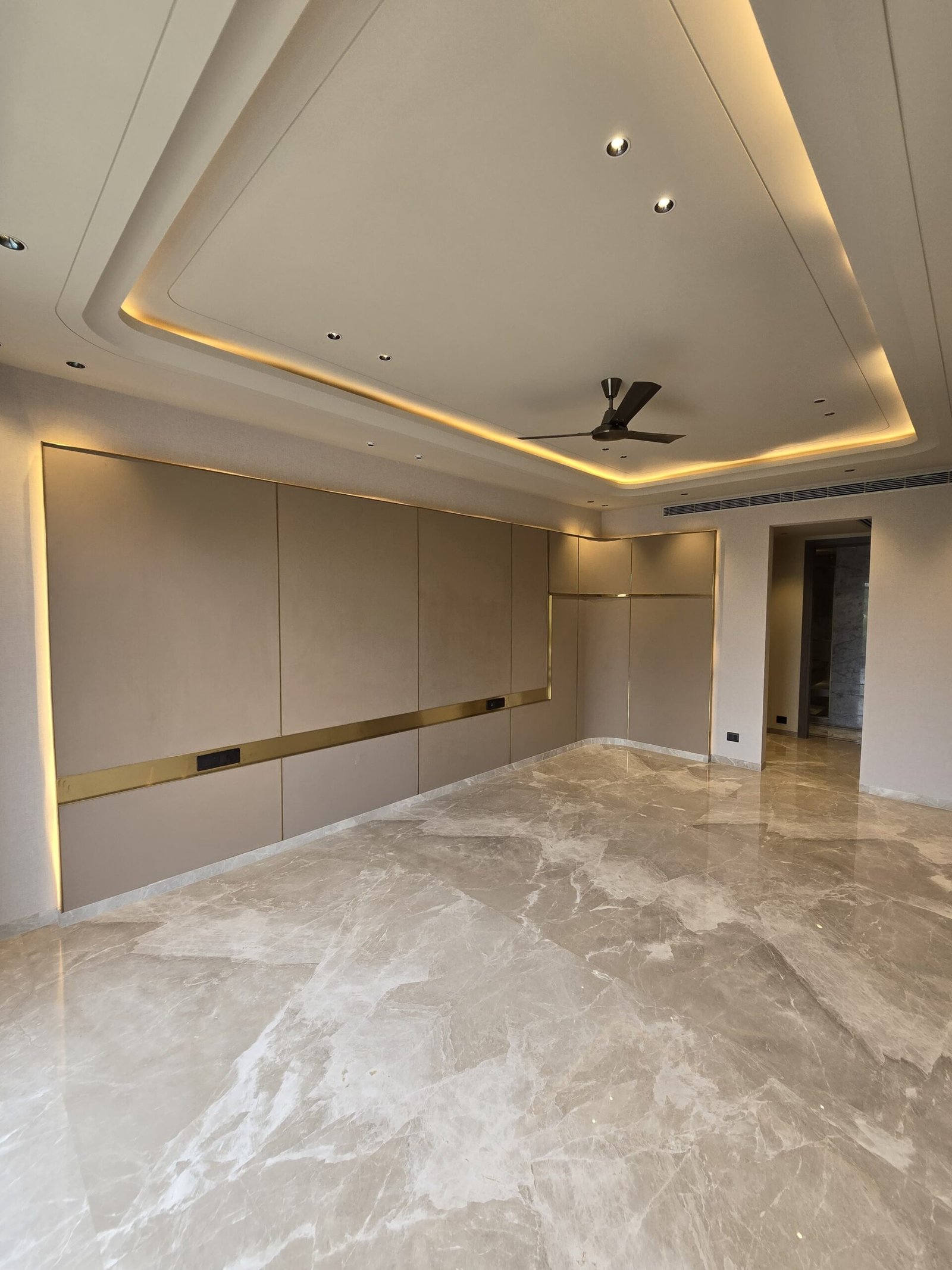 5 BHK builder floors in DLF Phase-1