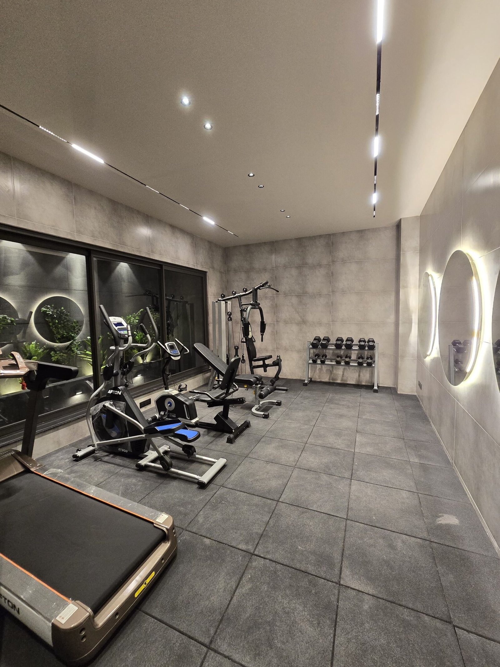 5 BHK builder floors in DLF Phase-1