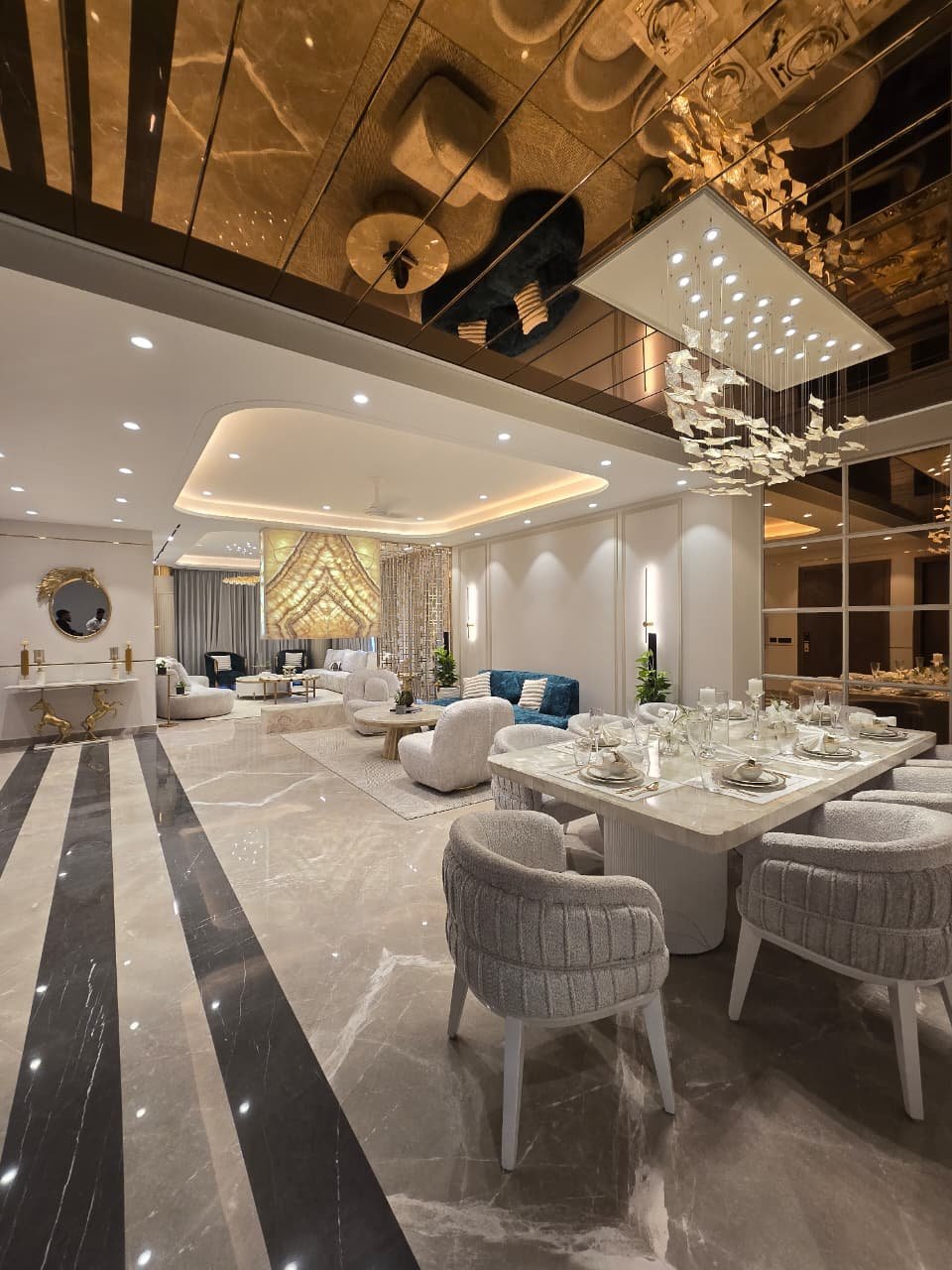 502 Square Yards 4 BHK builder floors in DLF Phase-1